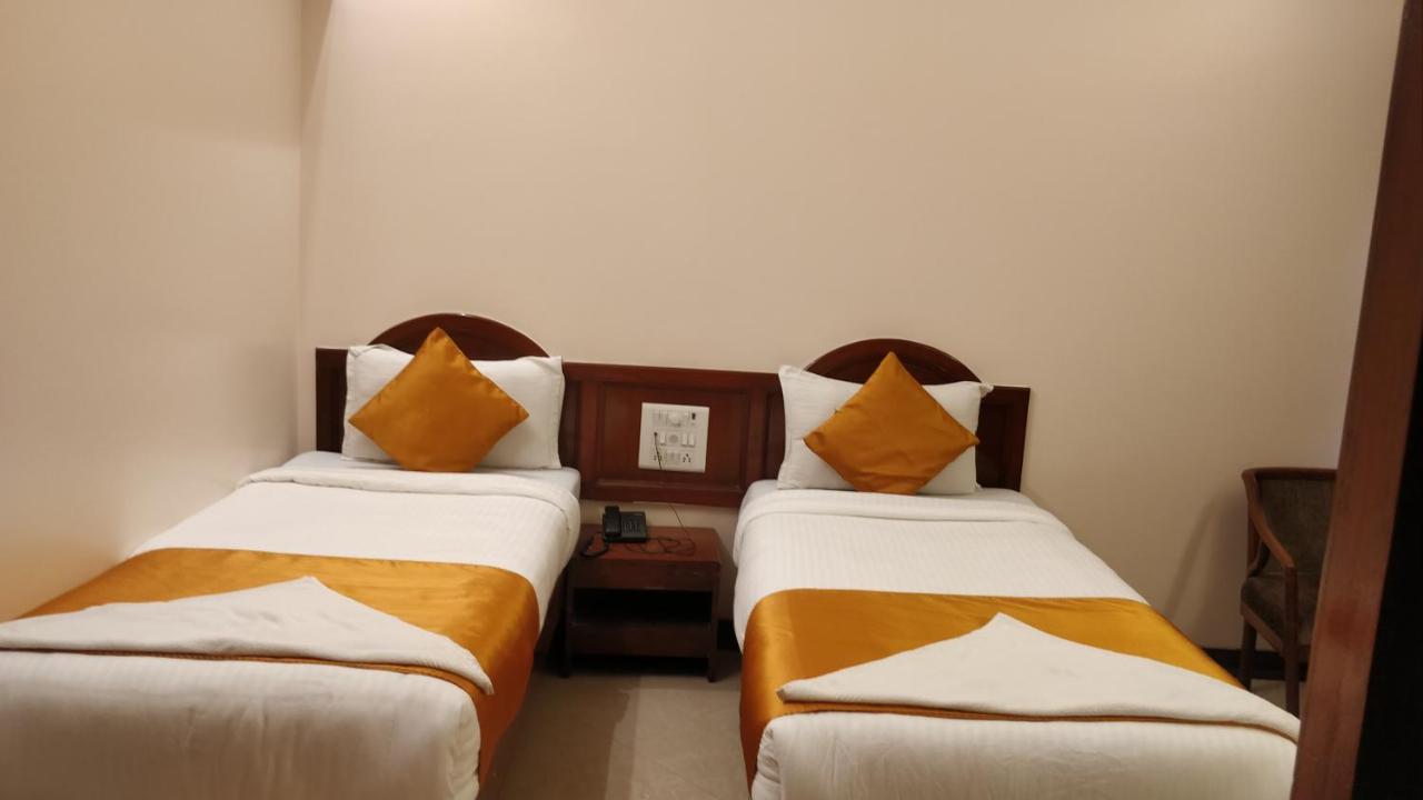 Hotel Sagar Mumbai Exterior foto